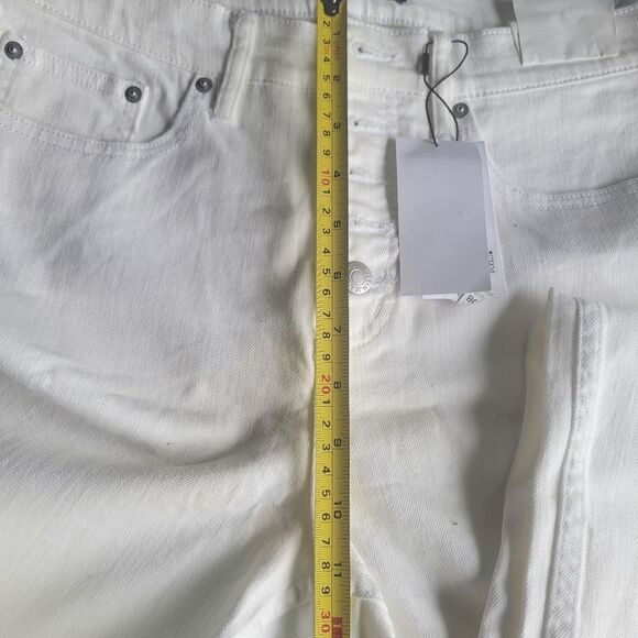 Women's Calvin Klein High Rise Skinny Jeans. White. Size 30. Measurements added. - Picture 11 of 11